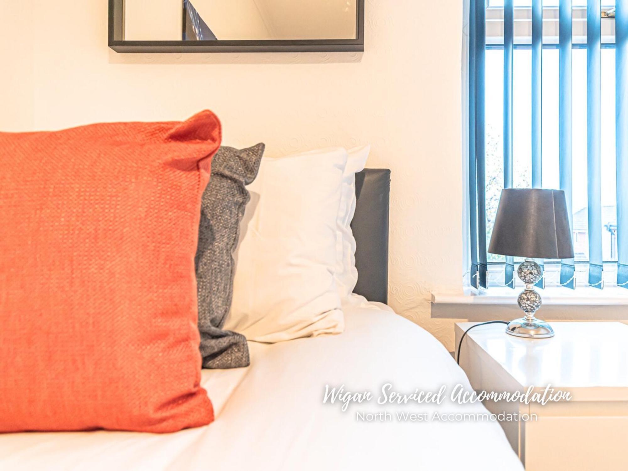 Wigan Serviced Accommodation ภายนอก รูปภาพ